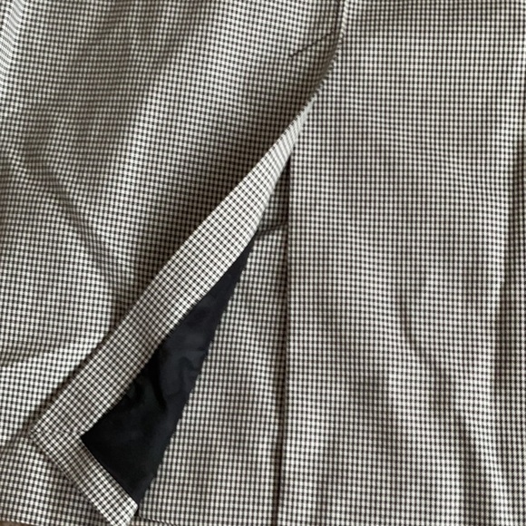 Rain or shine Mid length coat. Worn once Excellent Condition - Picture 6 of 7